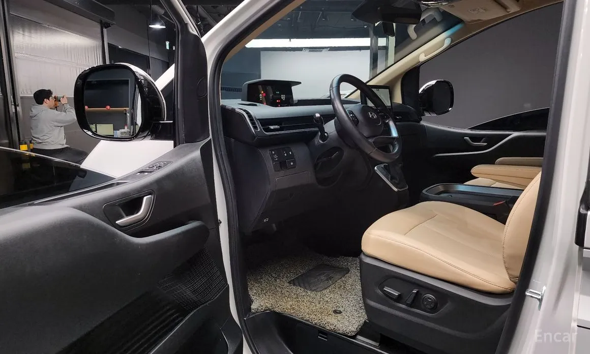 Hyundai Staria 2021 L3.5 Cargo 5-Seater