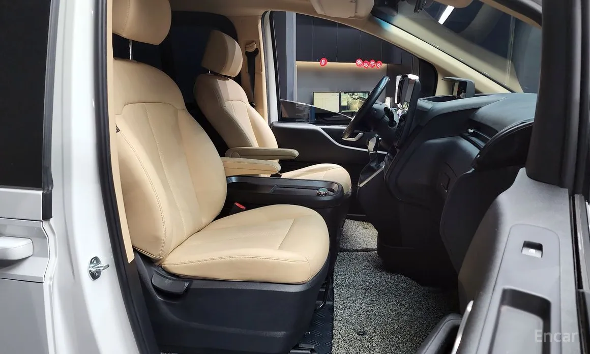 Hyundai Staria 2021 L3.5 Cargo 5-Seater