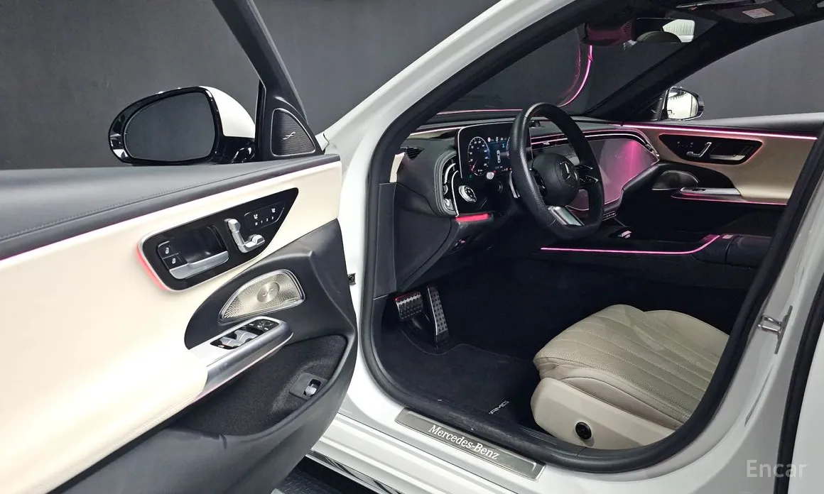 Mercedes-Benz E-Class 2024 E300 4MATIC AMG Line