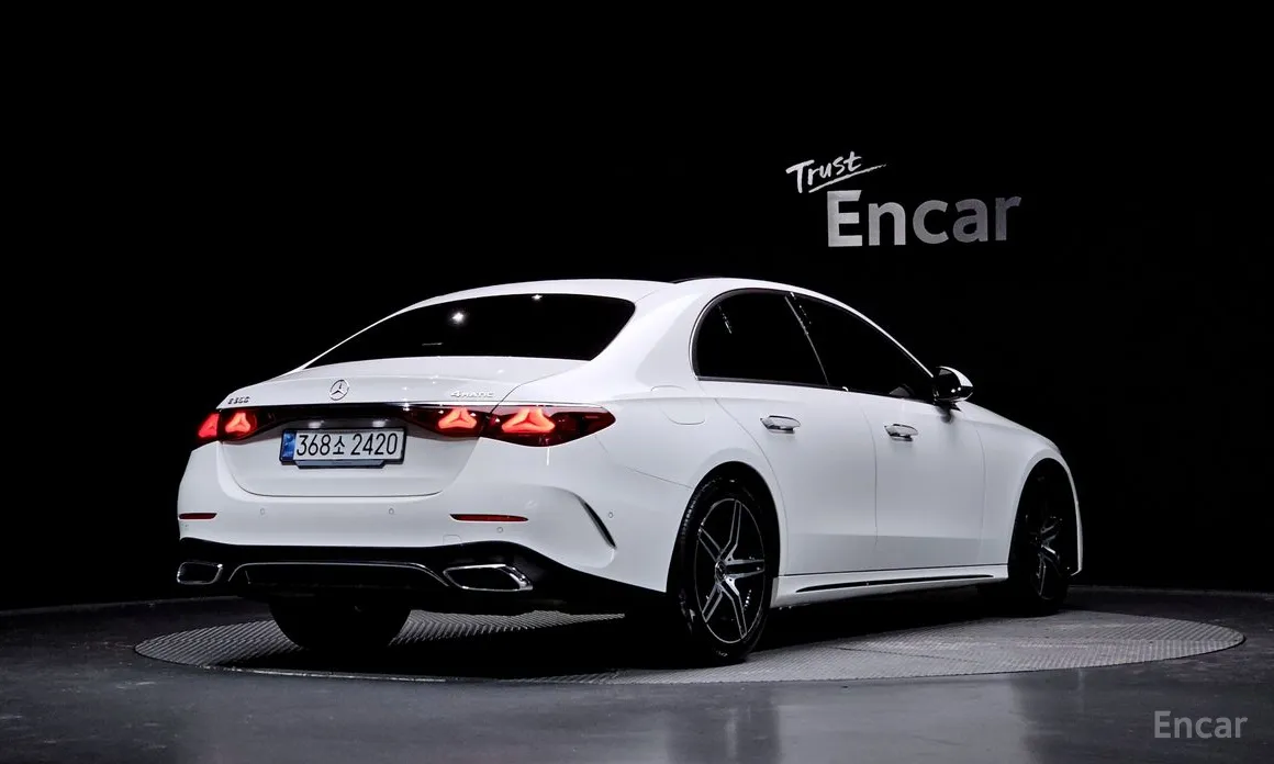 Mercedes-Benz E-Class 2024 E300 4MATIC AMG Line