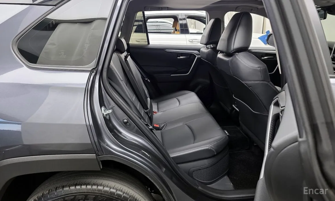 Toyota RAV4 2019 2.5 2WD Hybrid XLE