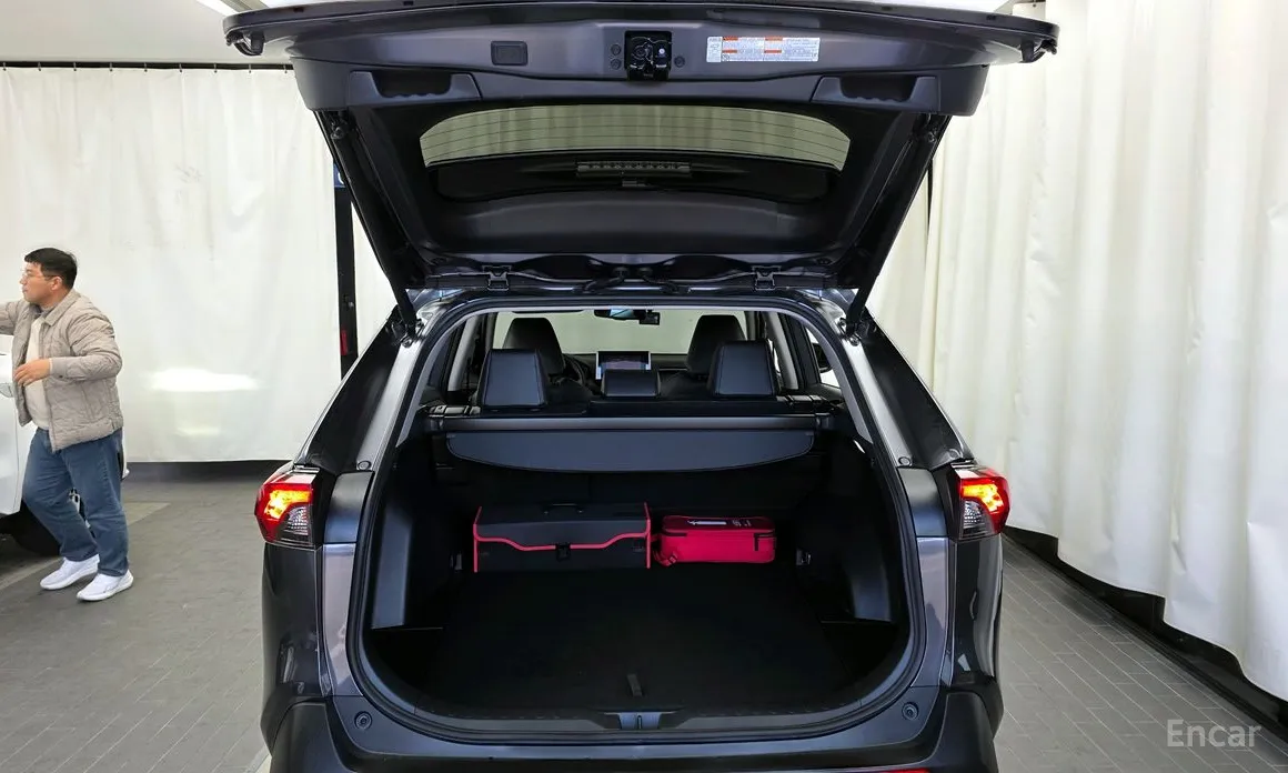 Toyota RAV4 2019 2.5 2WD Hybrid XLE