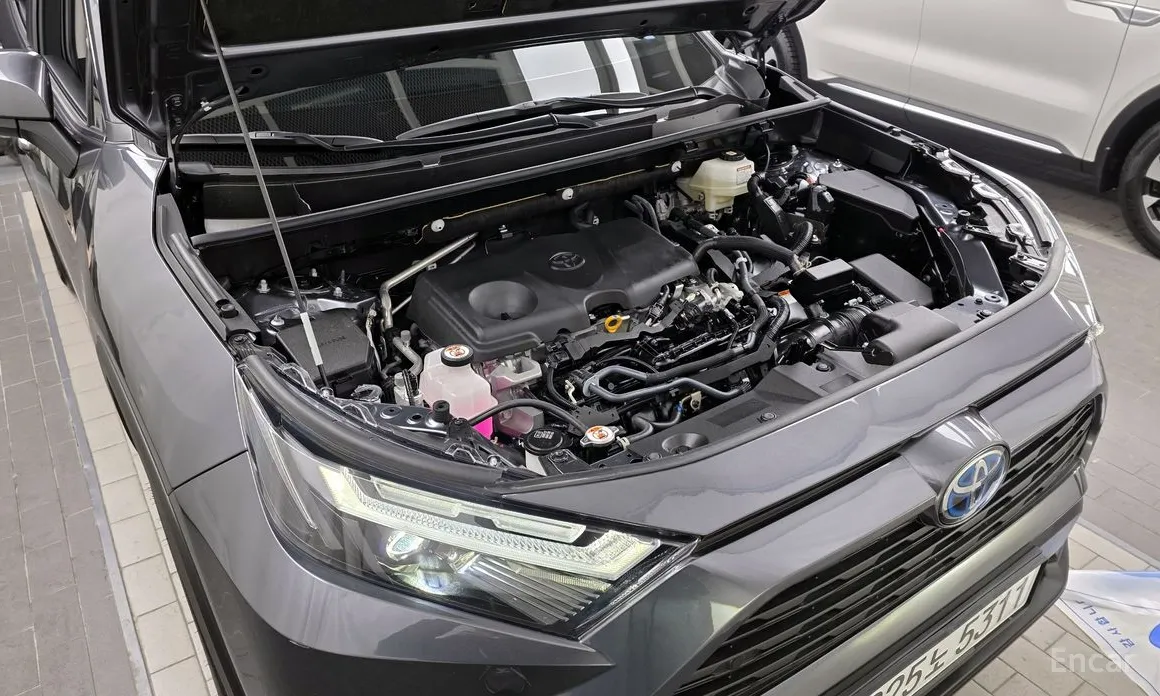 Toyota RAV4 2019 2.5 2WD Hybrid XLE