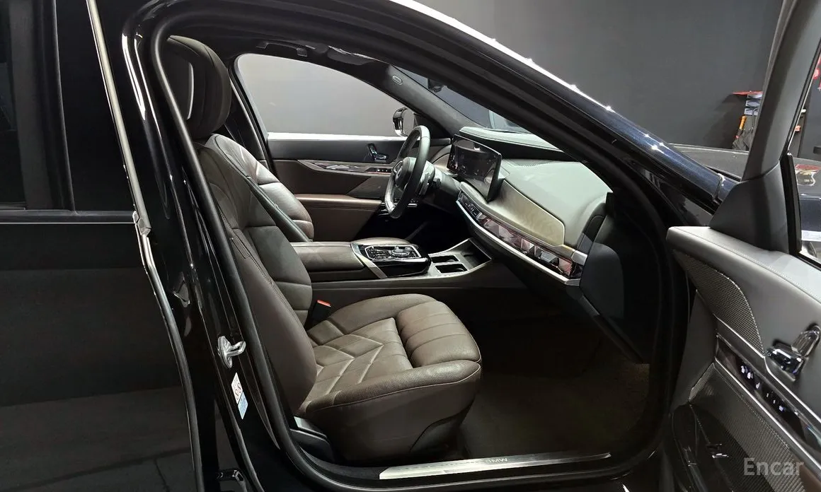 BMW 7 Series 2022 740d xDrive Design Pure Excellence