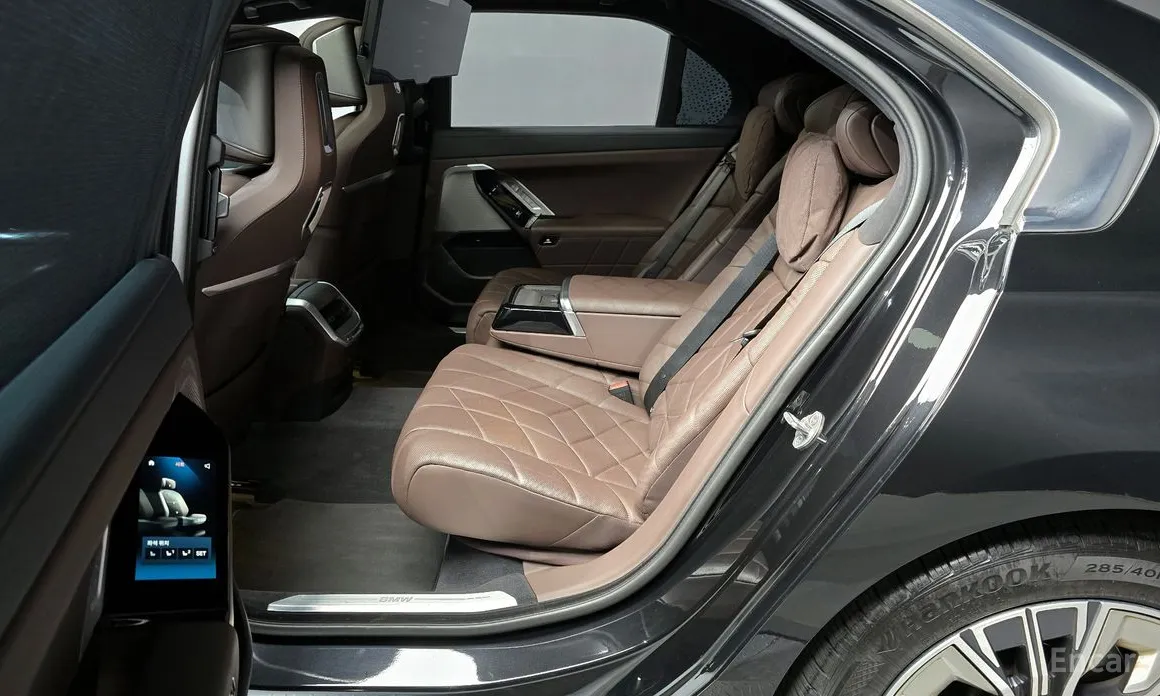 BMW 7 Series 2022 740d xDrive Design Pure Excellence