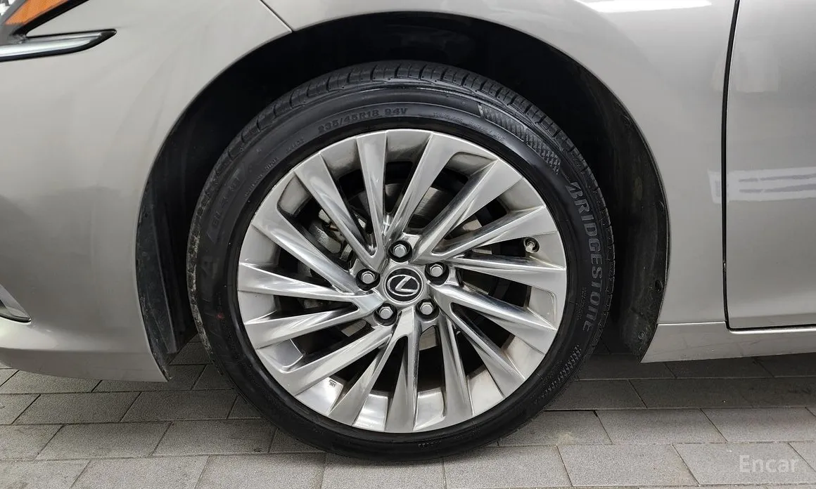 Lexus ES 2018 Executive