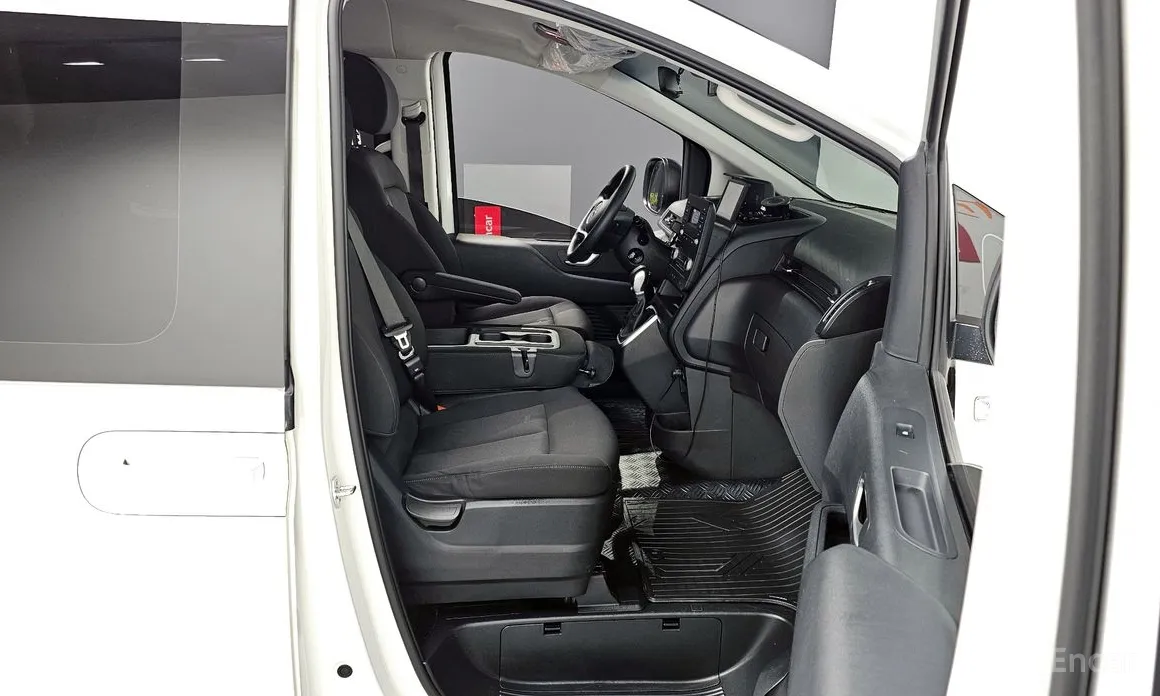 Hyundai Staria 2021 Tourer 11-Seater