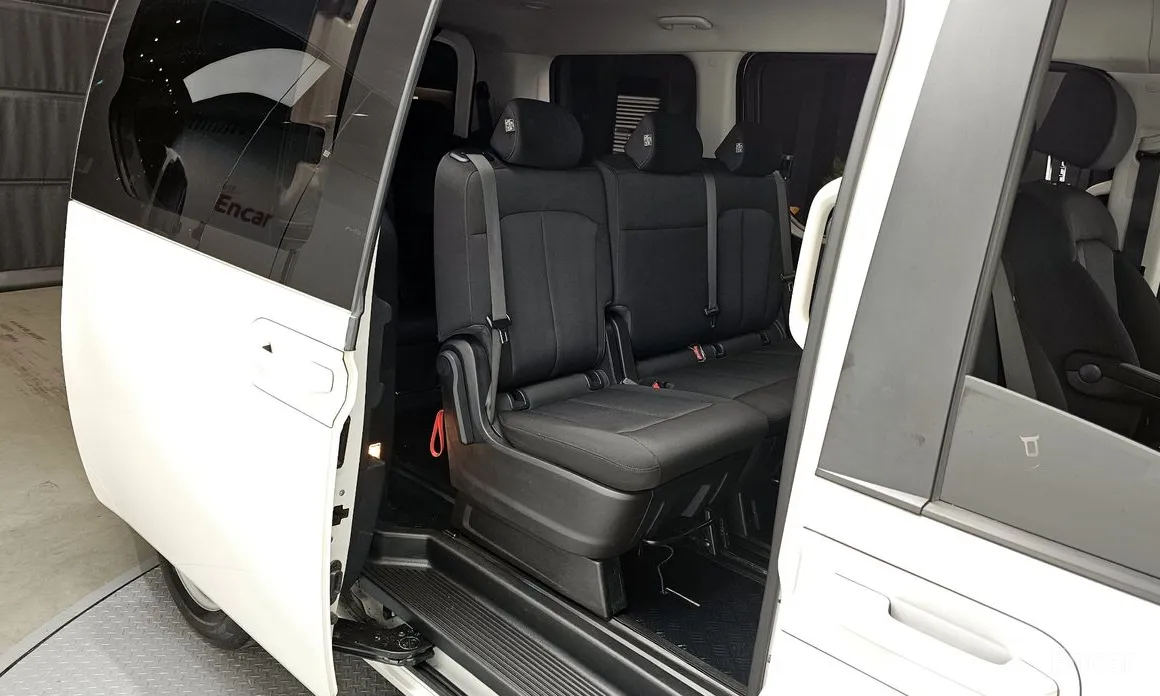 Hyundai Staria 2021 Tourer 11-Seater