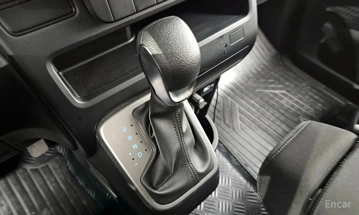 Hyundai Staria 2021 Tourer 11-Seater