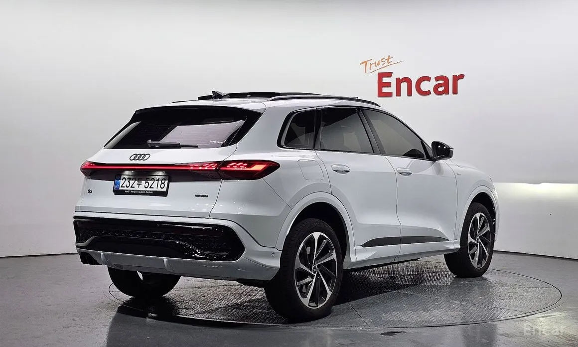 Audi Q5 2025 40 TDI Quattro S Line Black Edition