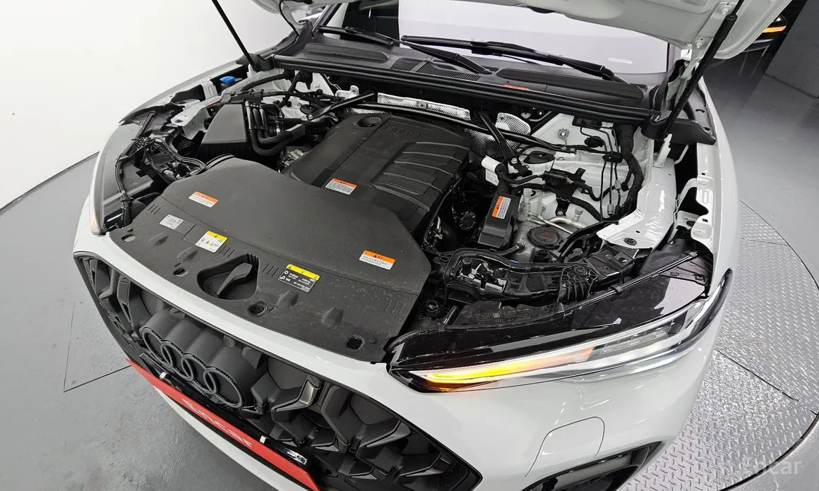 Audi Q5 2025 40 TDI Quattro S Line Black Edition