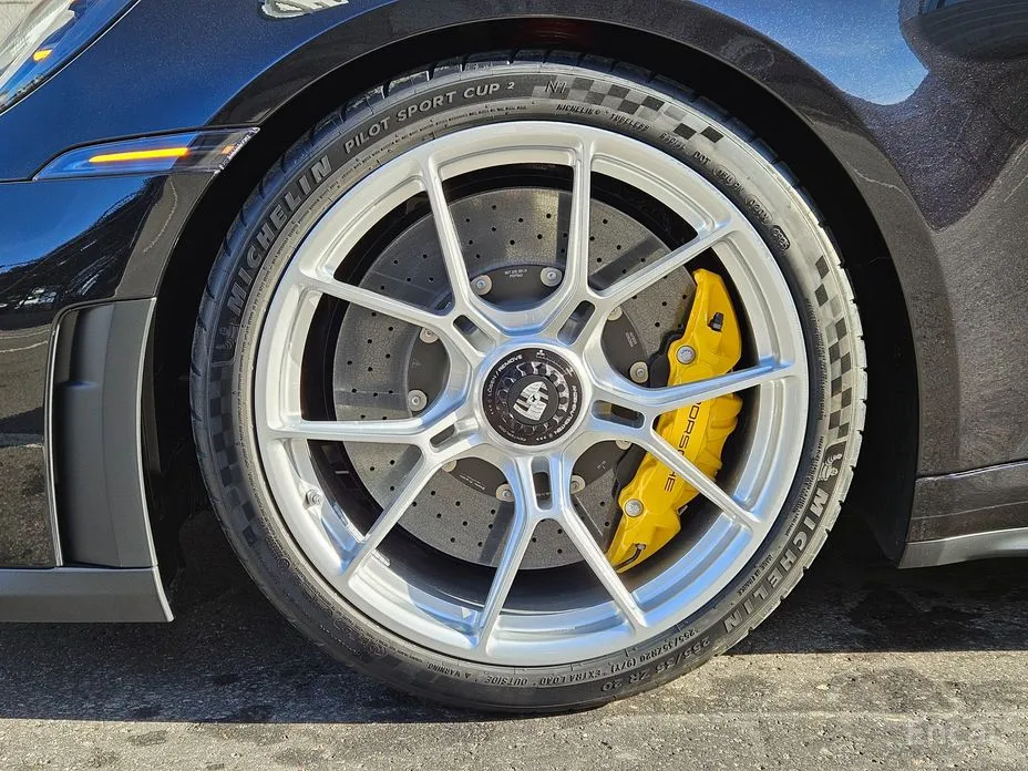 Porsche 911 2019 GT3 Touring