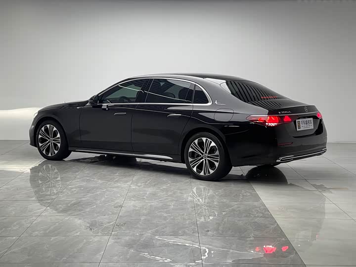 Mercedes-Benz E-Class Hybrid 2024 2024款 E 350 e L 插电式混合动力轿车