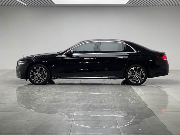 Mercedes-Benz E-Class Hybrid 2024 2024款 E 350 e L 插电式混合动力轿车