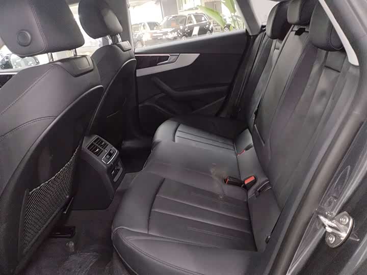 Audi A5 2024 2024款 Sportback 40 TFSI 时尚动感型