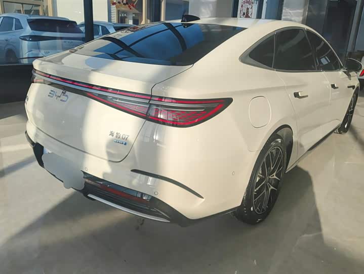 BYD Seal 07 DM-i Hybrid 2025 2025款 智驾版 DM-i 1.5T 125km 旗舰型