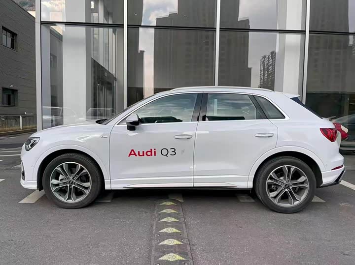 Audi Q3 2024 2024款 40 TFSI 时尚动感型