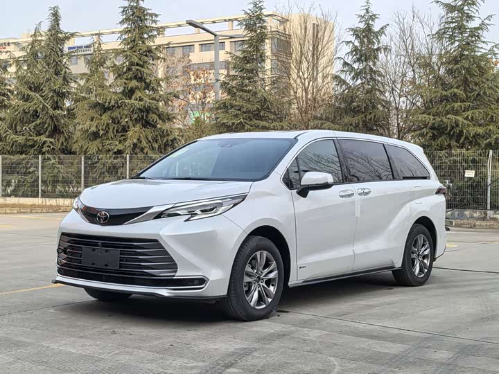 Toyota Sienna 2024 2024款 2.5L混动 四驱尊贵版