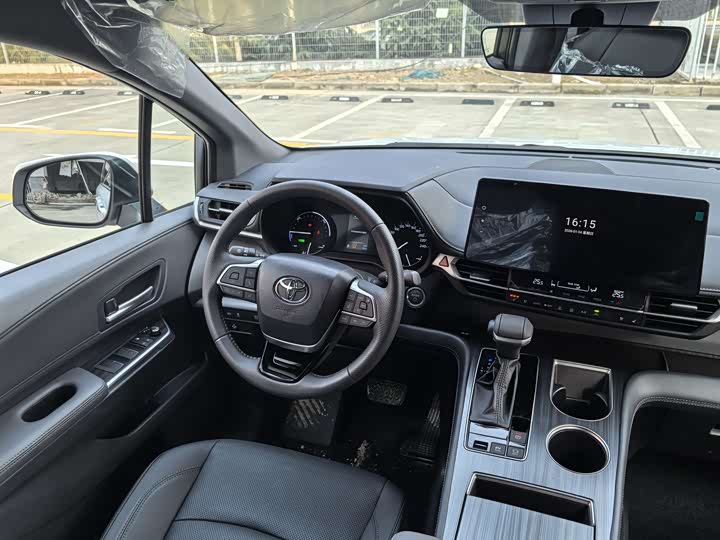 Toyota Sienna 2024 2024款 2.5L混动 四驱尊贵版