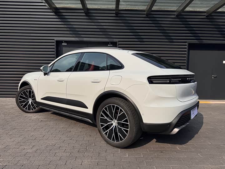 Porsche Macan EV 2025 2025款 Macan 4 劲驰版