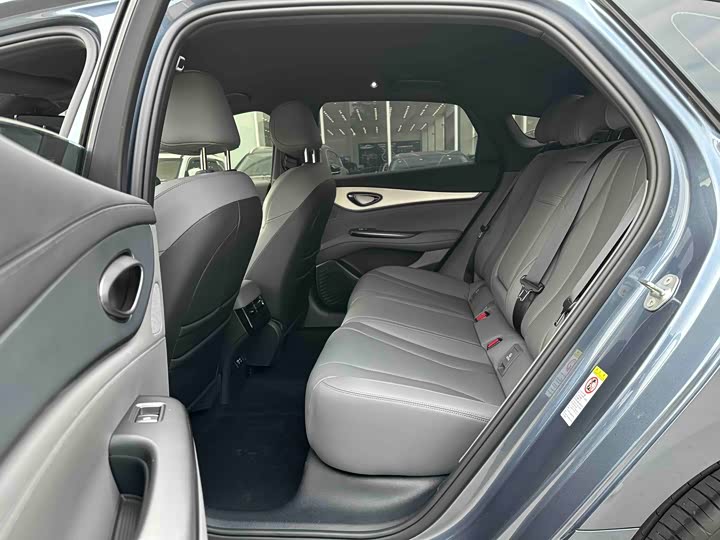 BYD Seal 07 DM-i Hybrid 2025 2025款 DM-i 1.5L 125km 精英型