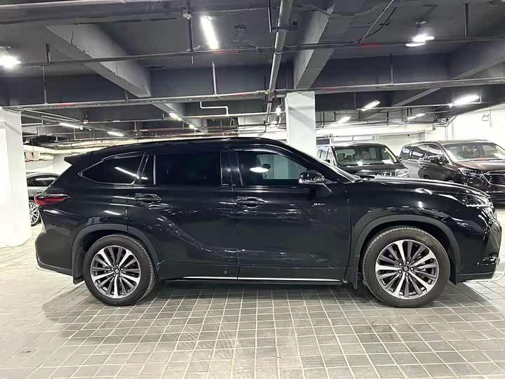 Toyota Crown Kluger 2024 2024款 2.5L HEV四驱旗舰版