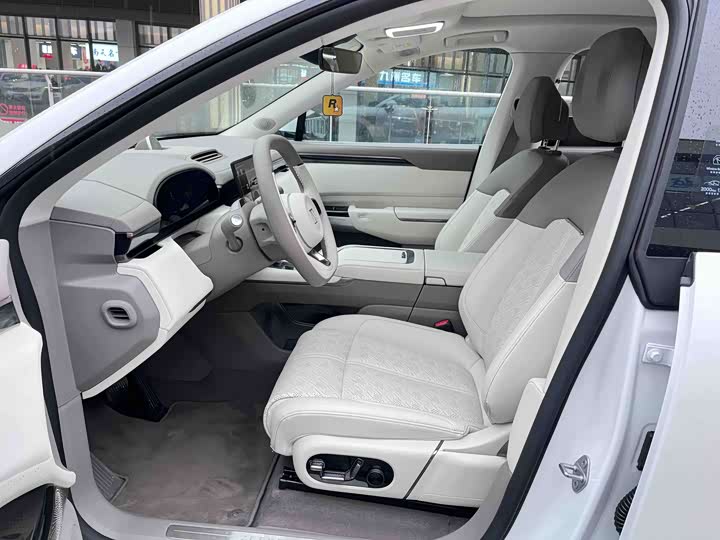 Zeekr 7X 2025 2025款 100kWh 长续航后驱智驾版