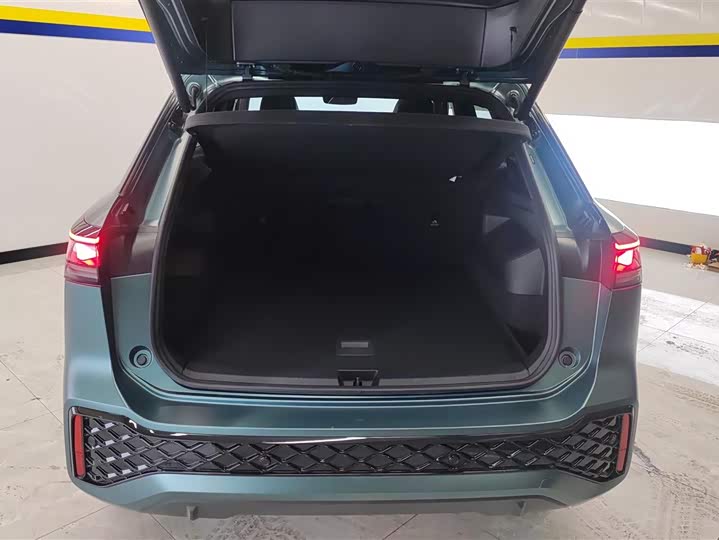 Volkswagen Tayron 2025 2025款 探岳L 330TSI 两驱精英City包