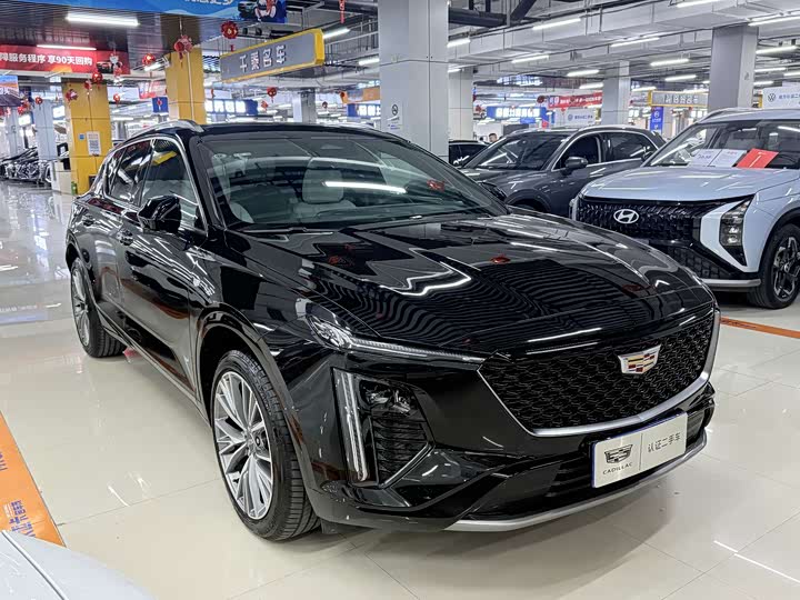 2023 Cadillac GT4
