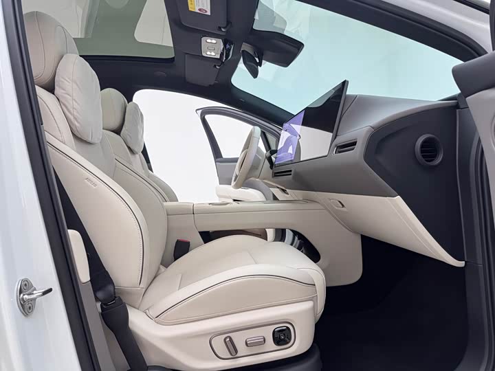 LiXiang i6 2025 2025款 四驱标准版