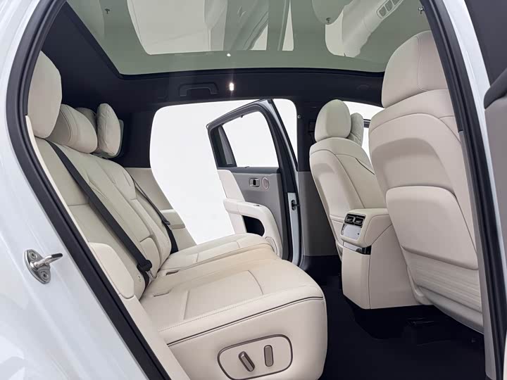 LiXiang i6 2025 2025款 四驱标准版