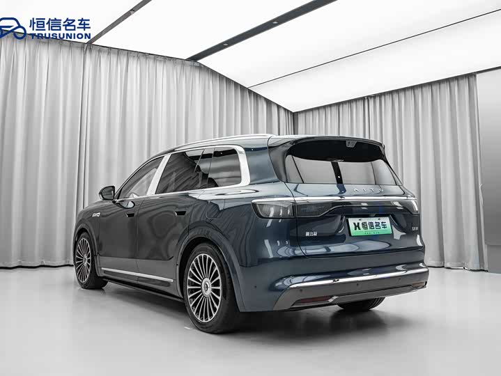 Aito M8 2025 2025款 增程 Ultra版 53.4kWh 5座版