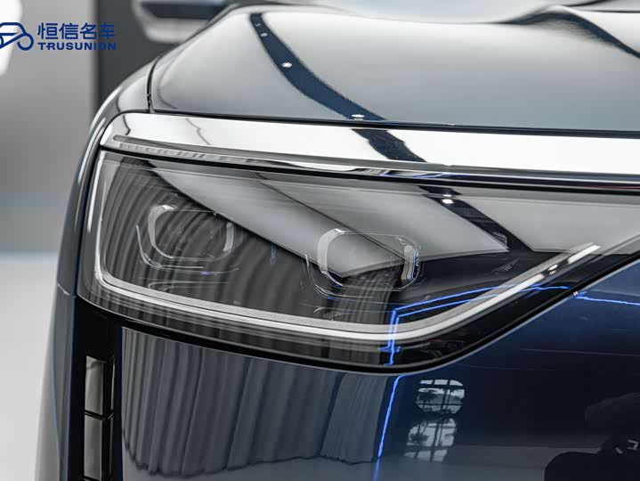 Aito M8 2025 2025款 增程 Ultra版 53.4kWh 5座版