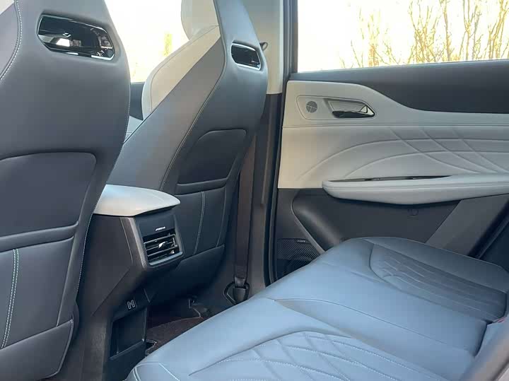 Changan UNI-Z Hybrid 2024 2024款 蓝鲸智电iDD 125km 卓越型