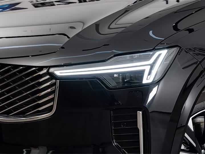 Volvo XC90 2025 2025款 改款 B5 智逸豪华版 5座