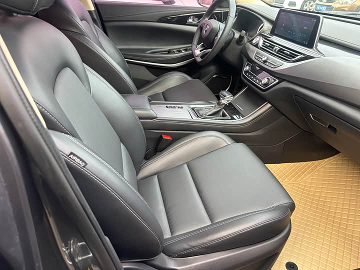Changan Raeton CC 2021 2021款 蓝鲸版 1.5T DCT精英型