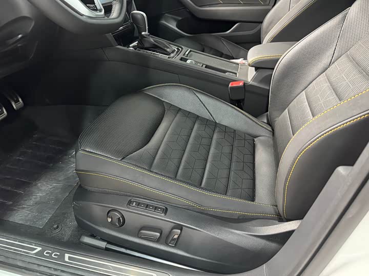 Volkswagen CC 2025 2025款 380TSI 夺目 众享款