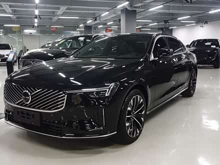 2026 Volvo S90