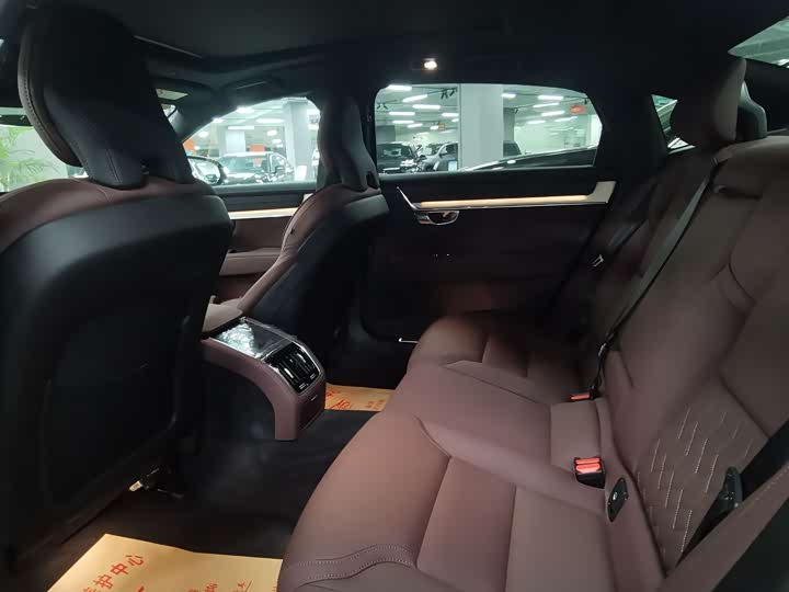 Volvo S90 2026 2026款 B5 智远豪华版