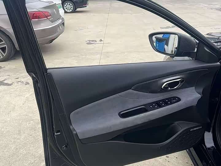 GAC Trumpchi Empow R 2024 2024款 400T 自动 影豹R MAX版