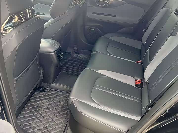 GAC Trumpchi Empow R 2024 2024款 400T 自动 影豹R MAX版