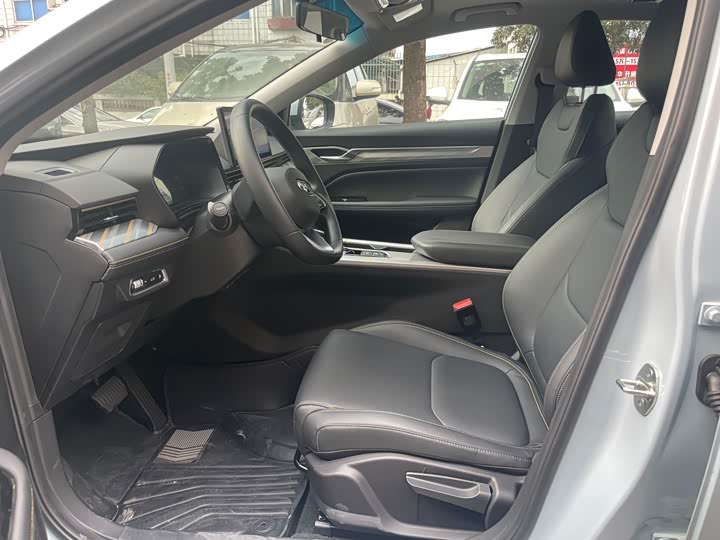 2024 Geely Emgrand L Hi·P Hybrid