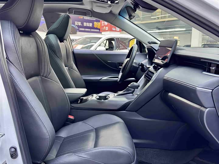 Toyota Harrier 2022 2022款 2.0L CVT两驱旗舰版