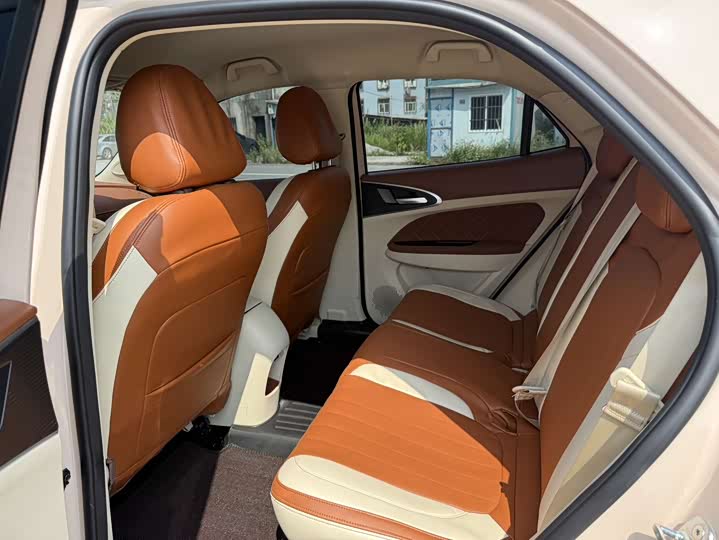 Ora Good Cat (03) 2023 2023款 401km标准续航 豪华型 三元锂