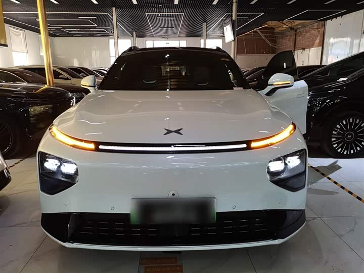 2025 XPeng G9