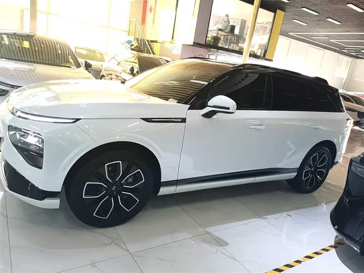 2025 XPeng G9