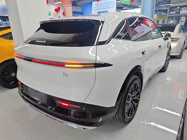 Zeekr 7X 2025 2025款 100kWh 长续航后驱智驾版