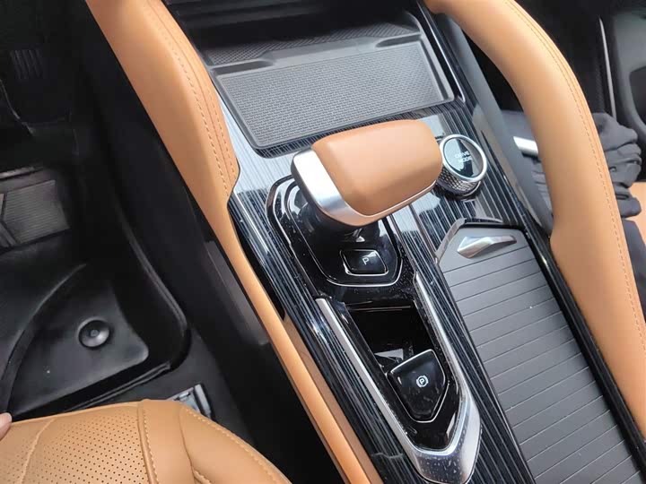 Geely Monjaro L Hybrid 2022 2022款 1.5T DHT增程电动至臻版