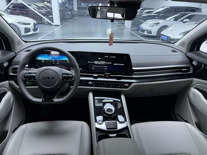 Kia Sportage 2023 2023款 1.5T 两驱尊贵版
