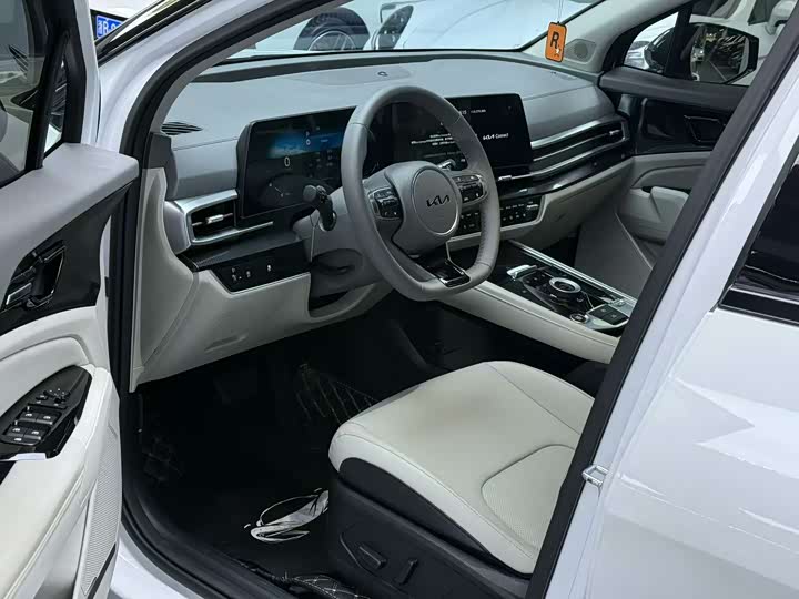 Kia Sportage 2023 2023款 1.5T 两驱尊贵版
